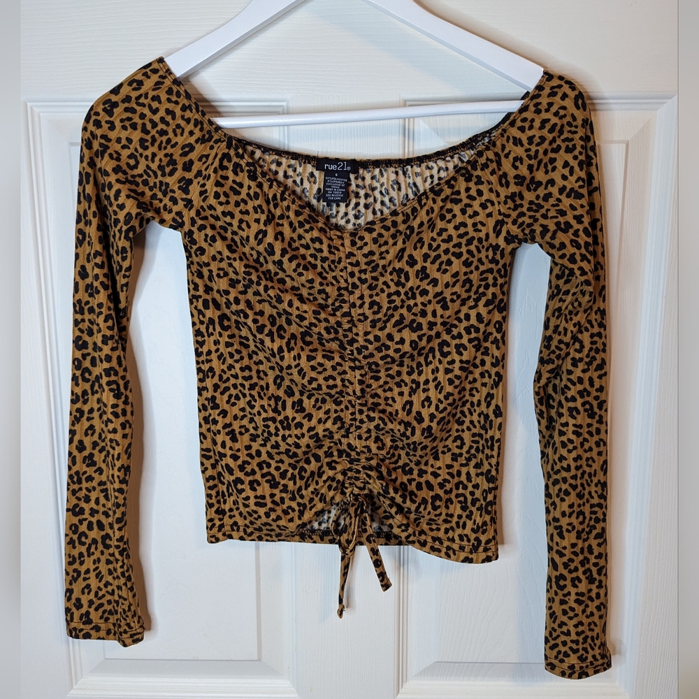 Rue 21 Brown cheetah print ruched front blouse size small